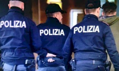 Polizia, servitori non servi