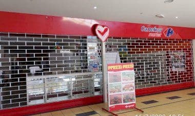 Somma, Carrefour chiuso, si attende alternativa