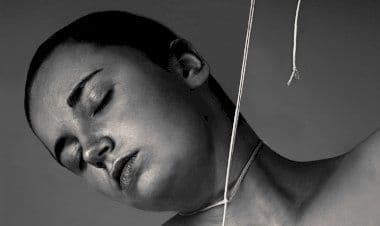 Busto Arsizio, tentato suicidio