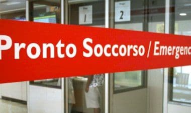 “E' solo una ferita”: muore a 23 anni due giorni dopo la dimissione dal pronto soccorso. Il giovane ferito alla gamba destra è deceduto per una setticemia