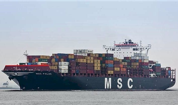 Nave cargo perde 23 container. Incidente vicino al porto di Nqgura in Sudafrica. Disastro ambientale sfiorato