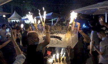 Carlos Corona è maggiorenne. Assenti Fabrizio e Nina. Super festa riuscita