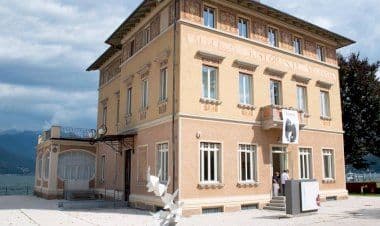 Luino, seconda visita guidata alla mostra di Angelo Bozzola.
