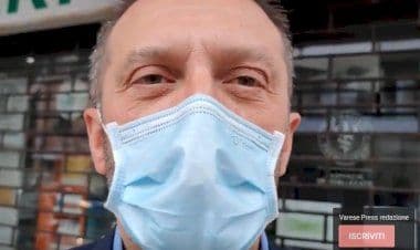 Somma, il candidato sindaco Alberto Barcaro al gazebo davanti al comune