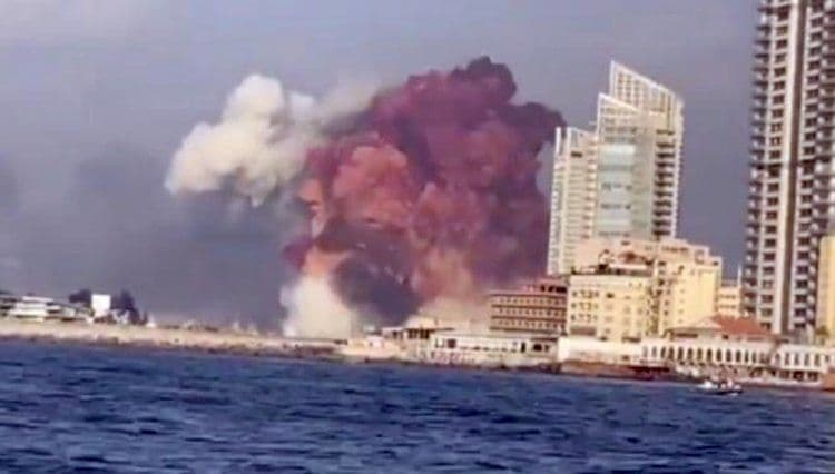 Beirut: spaventosa esplosione in un deposito di nitrato d’ammonio