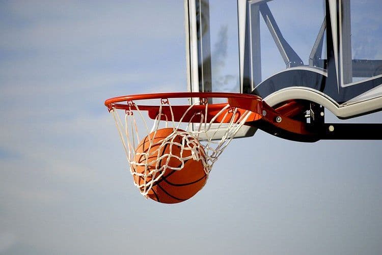 Basket, la Pallacanestro Varese riparte dalla Supercoppa