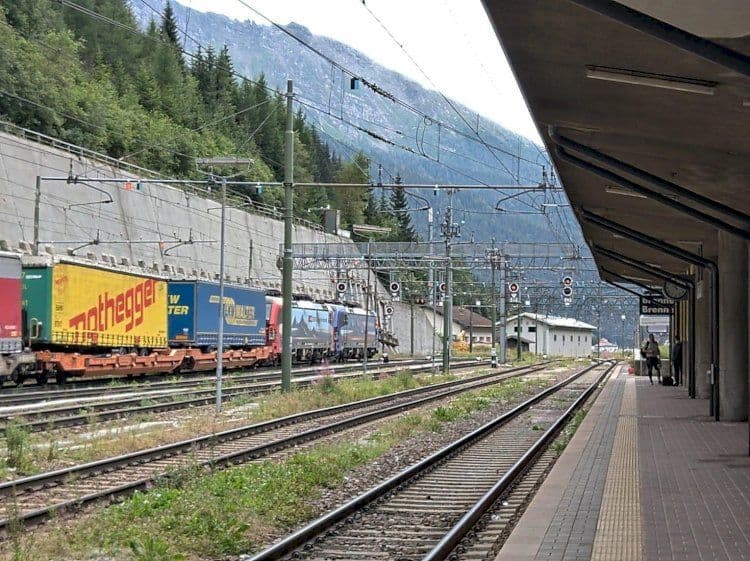 Trasporti, traffico deviato verso il Brennero a causa della chiusura temporanea del Sempione