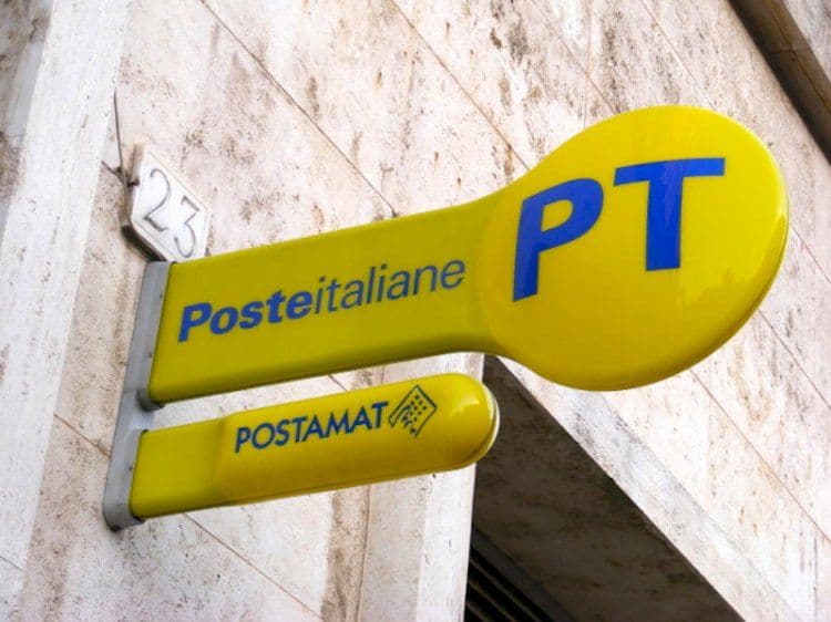 Poste Italiane multata dall'Antitrust. Consumatori: servizio postale in caduta