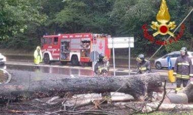 Vigili del fuoco, oltre 130 interventi