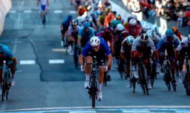 103° Giro d'Italia: sul traguardo di Brindisi trionfa ancora Arnaud Démare