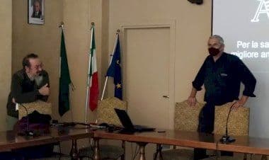 Angera-incontro con #Apiantide: dall’apiCOLTURA all’apiCULTURA