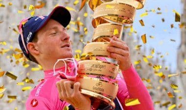 Tao Geoghegan Hart ha vinto l’edizione 103 del Giro d'Italia