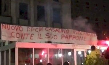 Varese: “Casalino ricchione, Conte il suo pappone”