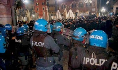 Verona, 5 feriti di cui uno grave, Fsp: “Anche tante baby gang"