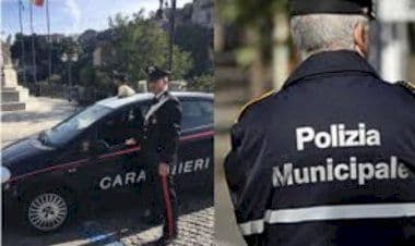Tradate, infortunio sul lavoro in via Mantova