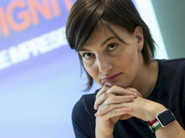 Lara Comi, truffa a UE, a lei parte soldi del suo assistente