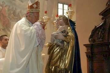 Golasecca, incoronazione Madonna del Rosario
