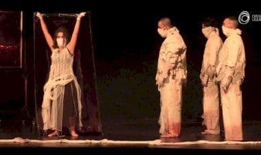 Busto Arsizio, studenti dell'Olga Fiorini, abiti per lo spettacolo “Noi Guerra!