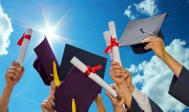 Somma, 8 premi al merito del valore di € 500 per studenti