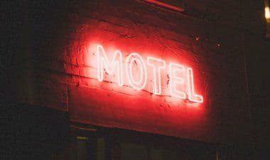 Lonate Pozzolo: andare al motel con l’amante non è evasione