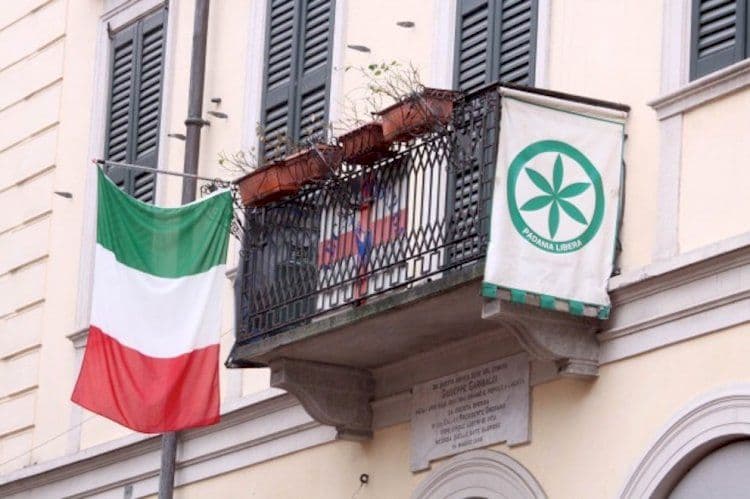Varese, esposto contro Galimberti per pubblicità a spese cittadini