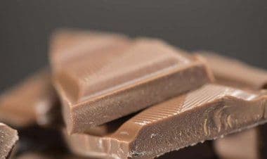 Cioccolato fondente e tè verde possono aiutarci contro il Coronavirus