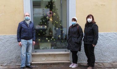 Fagnano Olona, l’albero della Pro Loco illumina e augura buon Natale