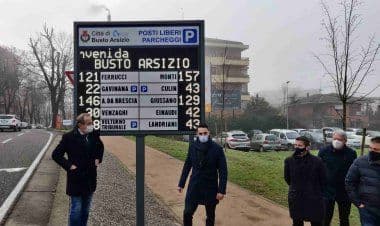 Busto Arsizio, pannelli digitali per indicare i parcheggi liberi