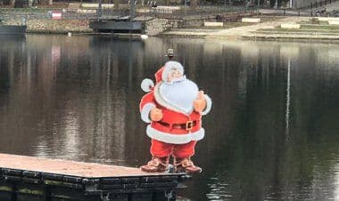 Sesto Calende. C'era una volta il Babbo Natale che arrivava dal Fiume