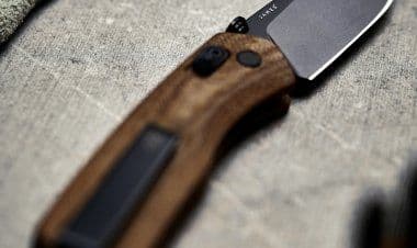 Varese. Di chi è questo coltello?