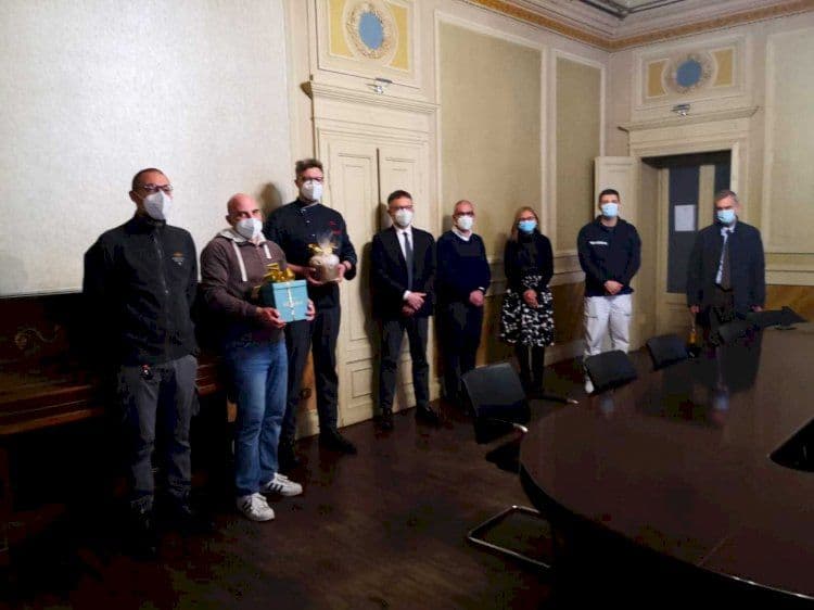 Confartigianato Imprese Varese dona 400 panettoni e un ventilatore