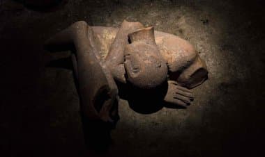 Milano, alla Cardi Gallery esposti 'I Dormienti' di Mimmo Paladino