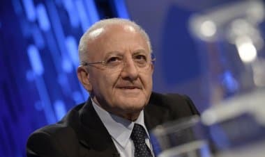 Tar Campania accoglie ricorso contro ordinanza De Luca e riapre scuole