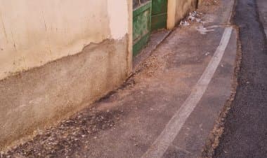 Somma, lamentele in via Rimembranze