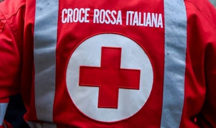 Varese, Croce Rossa in piazza con calendario e prova della glicemia