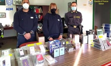 Sequestro di profumi di marche note al confine italo-svizzero