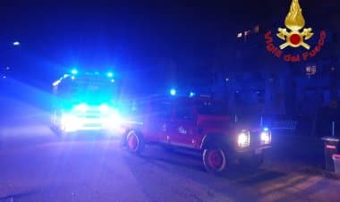 Gorla Maggiore, auto ribaltata in viale Italia