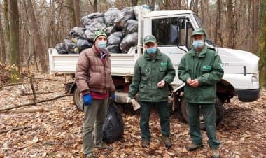 Venegono, rimossa una discarica abusiva nei boschi