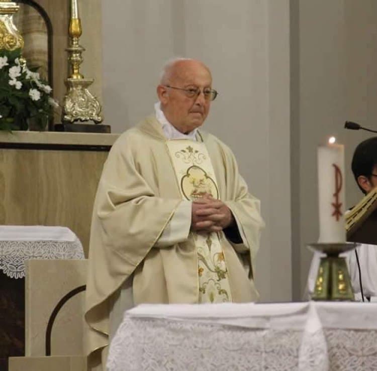 Gorla Maggiore saluta l'ex parroco don Franco Colombo