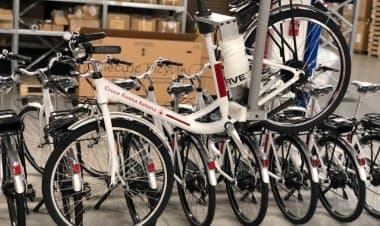 Covid-19, la Croce Rossa arriva in e-bike. Anche a Legnano