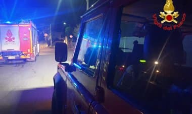 Cairate, allarme per fumo in ascensore in una palazzine di Bolladello