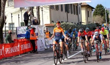 Varese: arrivi in volata alla Varese-Angera