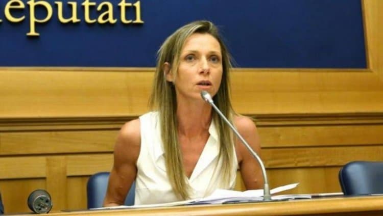 Valentina Vezzali sottosegretario allo Sport: immenso orgoglio della Polizia di Stato