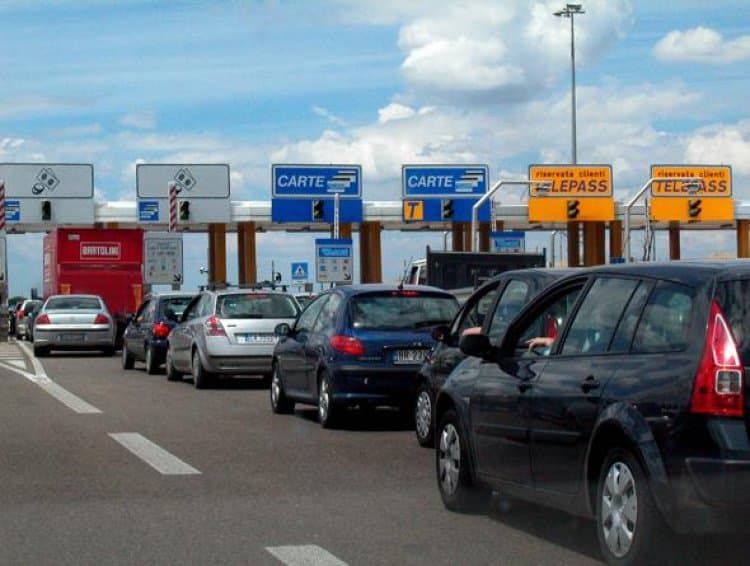 Multa da Antitrust ad Autostrade per l'Italia di 5 milioni per i pedaggi.