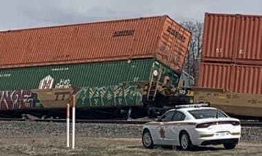 Le immagini del deragliamento di un treno merci.