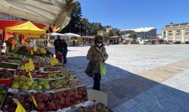 Varese, il mercato torna in piazza Repubblica