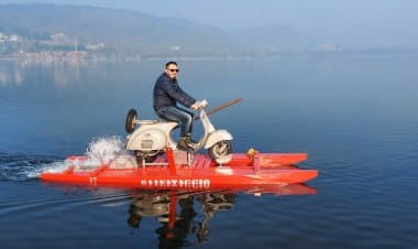 'Traversata per la Vita' in Vespa da Cannero a Luino