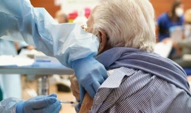 Covid, subito vaccini a domicilio per over 80. Ritardi in aree rurali