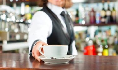 Fipe-Confcommercio: 'Caos e beffa sul divieto di consumo al banco'