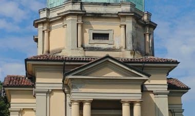 Trecate, “Porta un fiore a chi non ce l’ha”